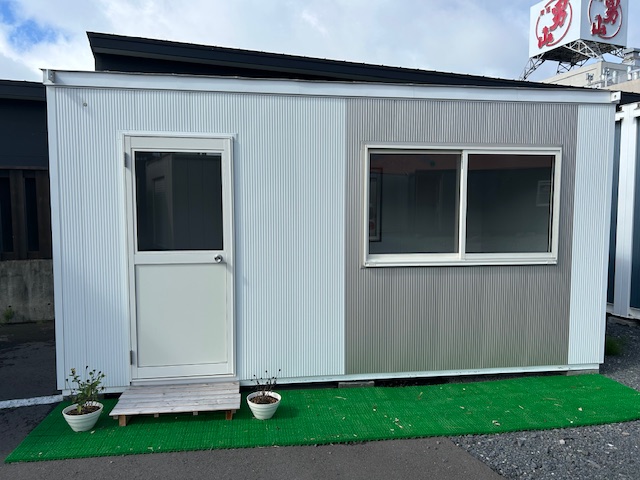 旭川発☆中古プレハブ!市内近郊格安にて配送可! 休憩所 事務所 趣味小屋 北海道 旭川市のスーパーハウス その他の中古が安い！激安で譲ります