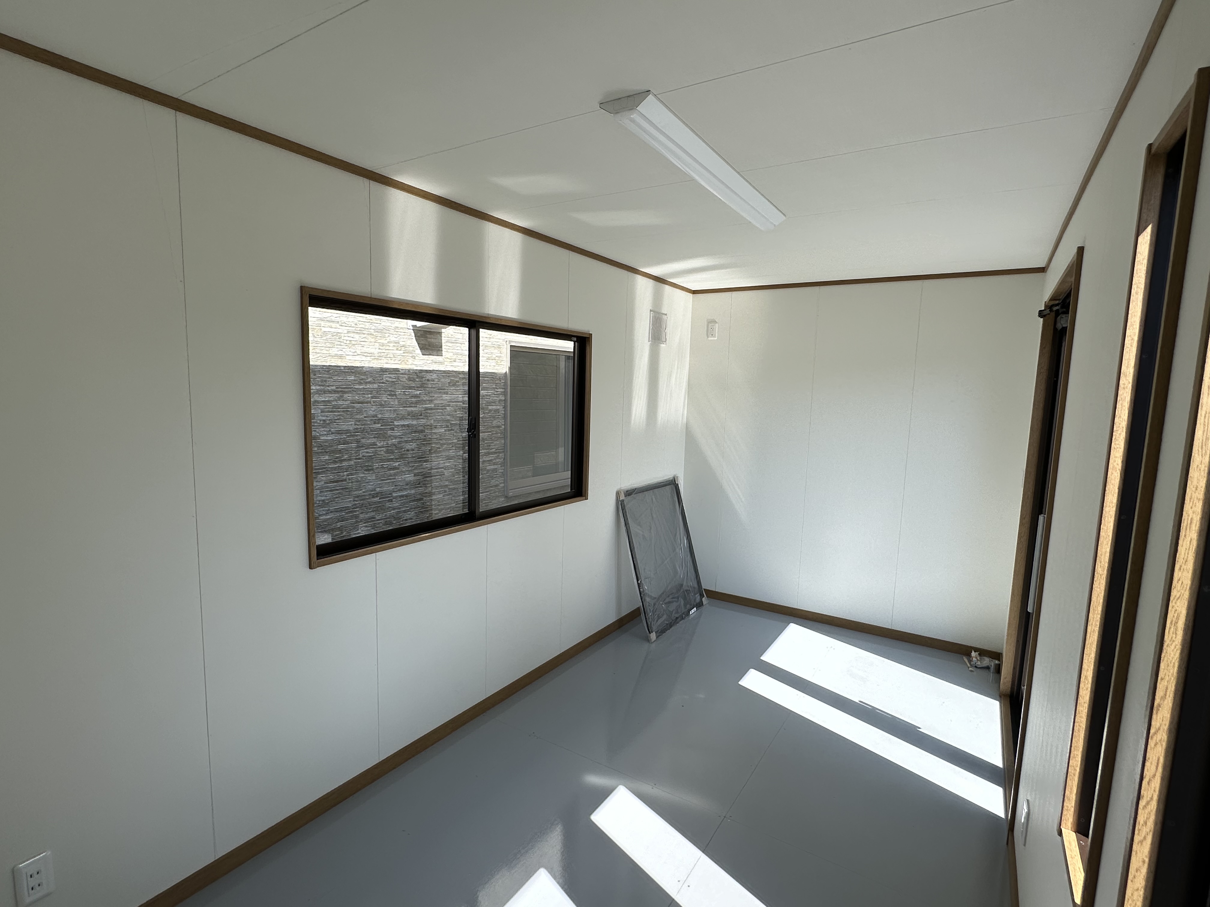 特注品 屋根付き ナガワ ハウス 約3坪 仮装済み アンティークブリック 特注品 屋根付き ナガワ ハウス 約3坪 仮装済み アンティークブリック